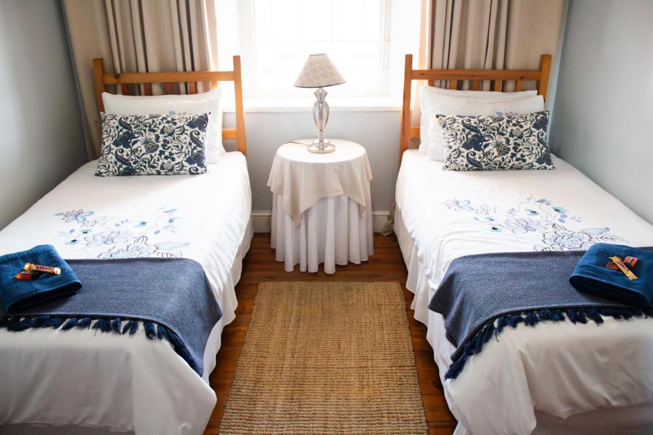 De Oude Yotclub Bed & Breakfast Oudtshoorn Bagian luar foto