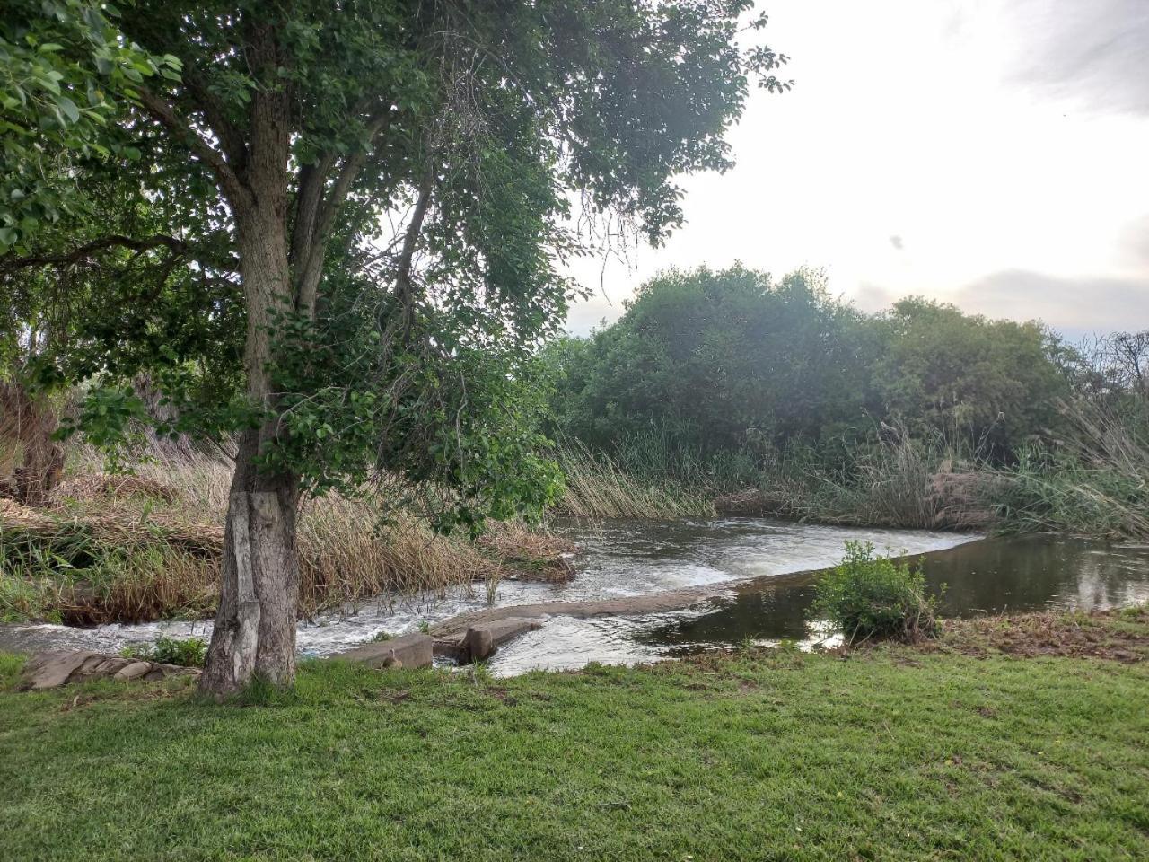 De Oude Yotclub Bed & Breakfast Oudtshoorn Bagian luar foto